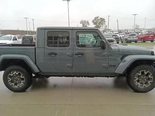 2025 Jeep Gladiator Sport S