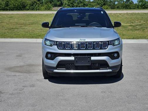 Silver Zynith Metallic Clearcoat 2025 Jeep Compass Limited