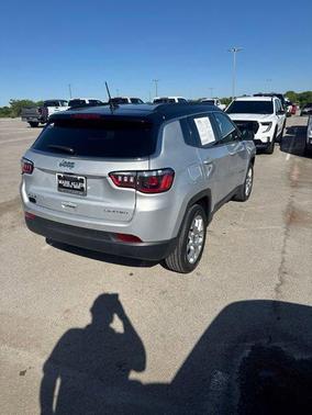 Silver Zynith Metallic Clearcoat 2025 Jeep Compass Limited