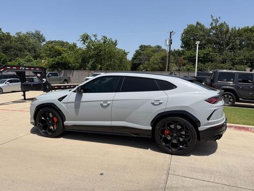 Gray 2022 Lamborghini Urus Base