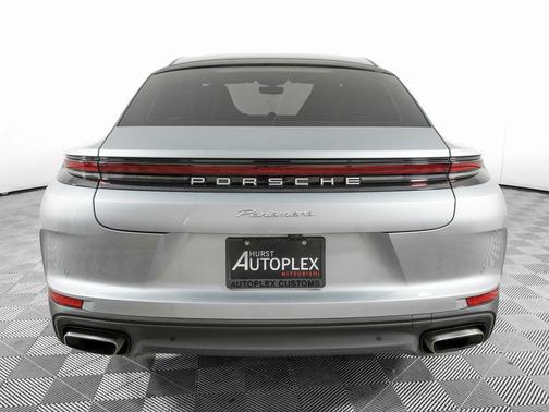 Dolomite Silver Metallic 2026 Porsche Panamera Base