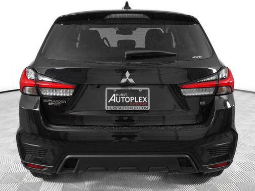 Labrador Black Pearl 2026 Mitsubishi Outlander Sport SE