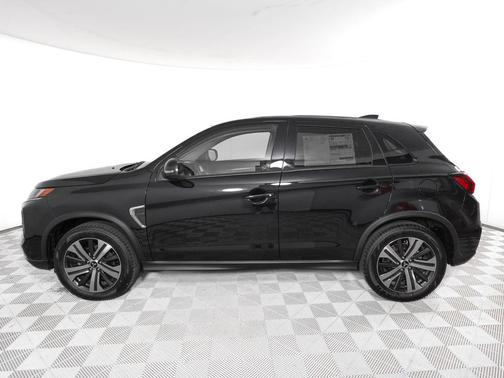 Labrador Black Pearl 2026 Mitsubishi Outlander Sport SE