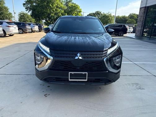Labrador Black Pearl 2025 Mitsubishi Eclipse Cross LE