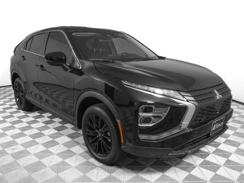 Labrador Black Pearl 2025 Mitsubishi Eclipse Cross LE