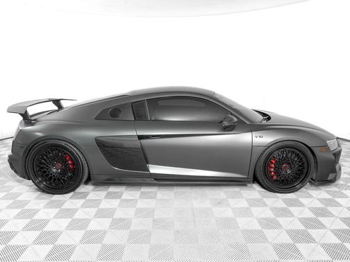 Daytona Gray Pearl Effect 2020 Audi R8 V10 performance quattro S tronic