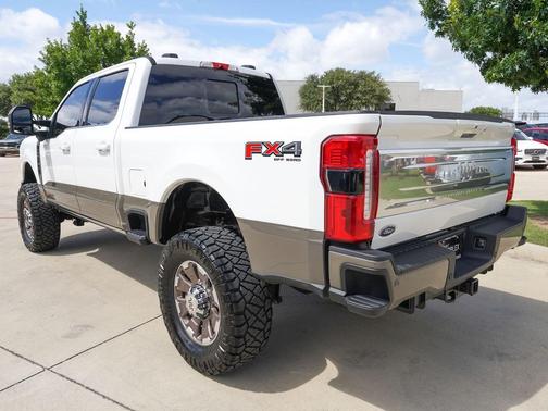 Star White Metallic Tri-Coat 2026 Ford F-250 King Ranch