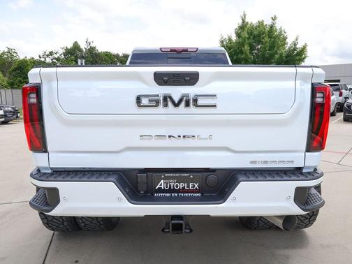 Glacier White Tricoat 2026 GMC Sierra 3500 Denali