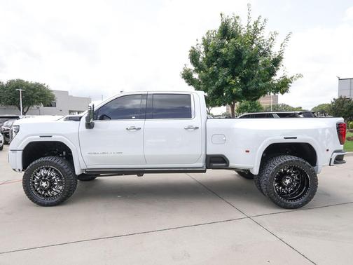Glacier White Tricoat 2026 GMC Sierra 3500 Denali