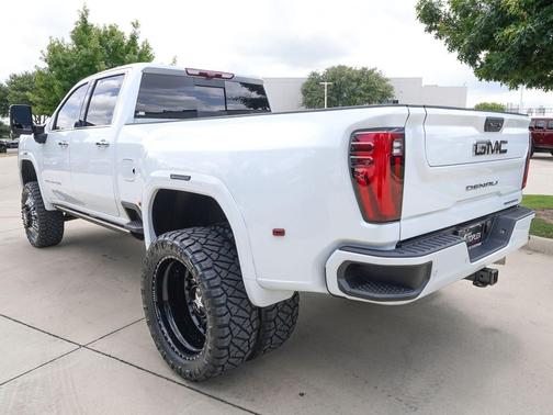 Glacier White Tricoat 2026 GMC Sierra 3500 Denali
