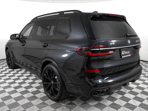 Black Sapphire Metallic 2023 BMW X7 M60i