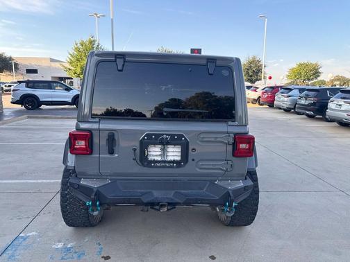 Sting-Gray Clearcoat 2023 Jeep Wrangler Rubicon 392