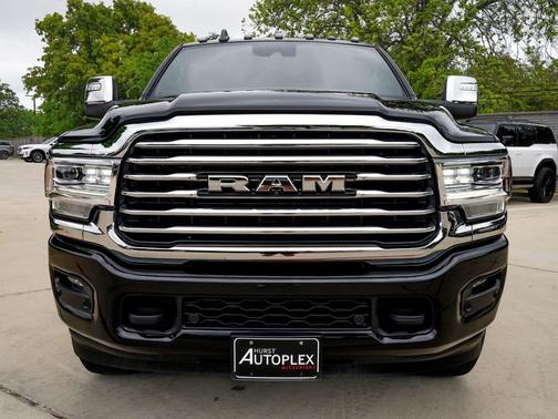 Diamond Black Crystal Pearlcoat 2024 RAM 2500 Longhorn