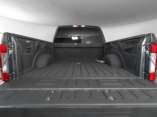 Magnetic Metallic 2019 Ford F-250 Lariat