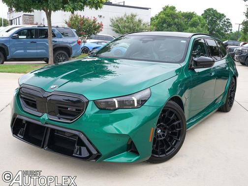 Isle of Man Green Metallic 2025 BMW M5 Base