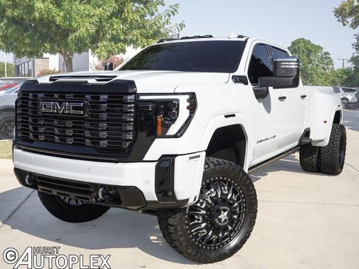 Glacier White Tricoat 2026 GMC Sierra 3500 Denali