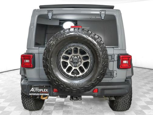 Sting-Gray Clearcoat 2023 Jeep Wrangler Rubicon 392
