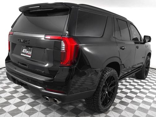Onyx Black 2025 GMC Yukon 4WD AT4