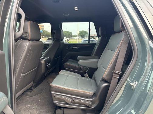 Midnight Pine 2025 GMC Yukon 4WD AT4