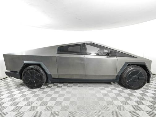 Stainless Steel 2024 Tesla Cybertruck Cyberbeast
