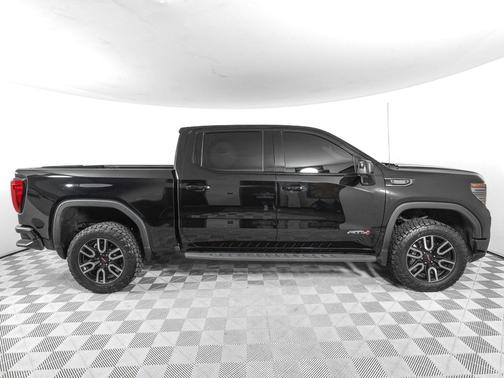 Onyx Black 2025 GMC Sierra 1500 AT4