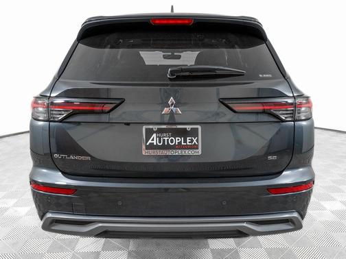 Graphite Gray 2026 Mitsubishi Outlander SE S-AWC