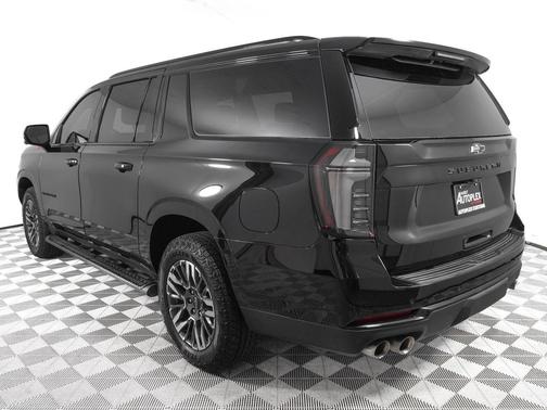 Black 2025 Chevrolet Suburban 4WD Z71