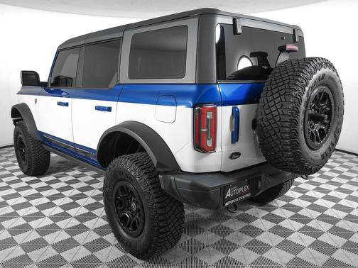 Lightning Blue Metallic 2021 Ford Bronco First Edition