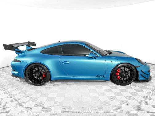 White 2015 Porsche 911 GT3