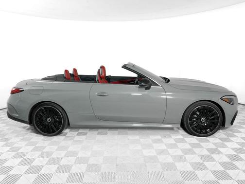 MANUFAKTUR Alpine Grey Metallic 2024 Mercedes-Benz CLE 300 4MATIC Cabriolet