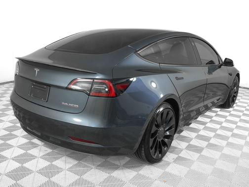 Midnight Silver Metallic 2023 Tesla Model 3 Performance