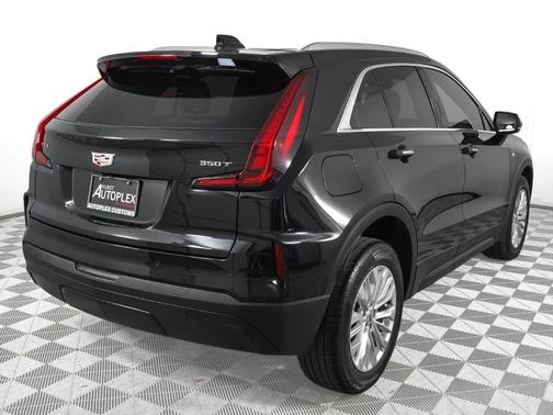 Stellar Black Metallic 2024 Cadillac XT4 Luxury