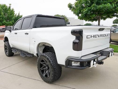 Summit White 2023 Chevrolet Silverado 1500 Custom