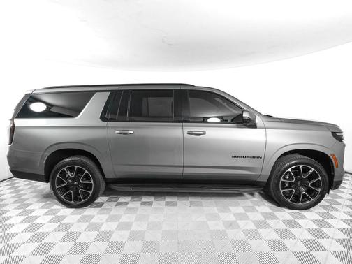 Sterling Gray Metallic 2025 Chevrolet Suburban RST
