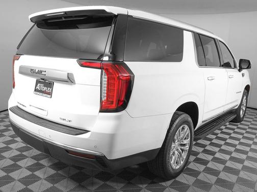 Summit White 2022 GMC Yukon XL SLT