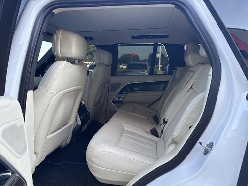 2023 Land Rover Range Rover P400 SE