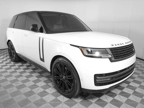 Fuji White 2023 Land Rover Range Rover P400 SE