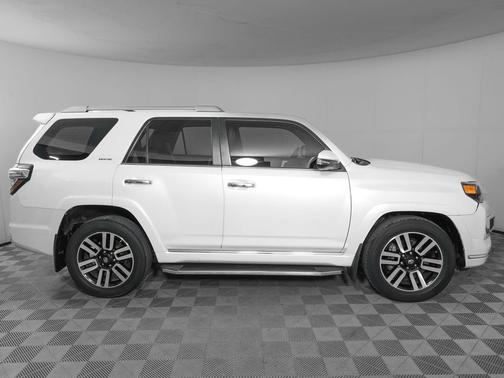Blizzard Pearl 2018 Toyota 4Runner Limited