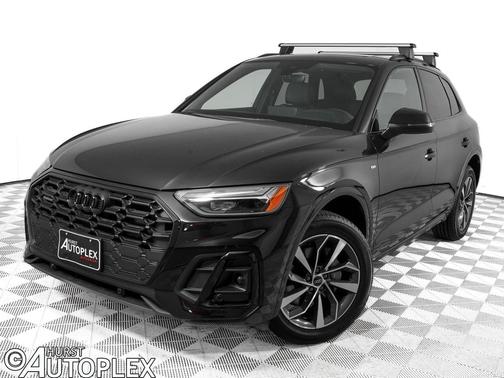 Mythos Black Metallic 2024 Audi Q5 45 S line Premium