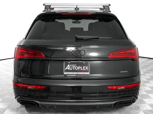 Mythos Black Metallic 2024 Audi Q5 45 S line Premium