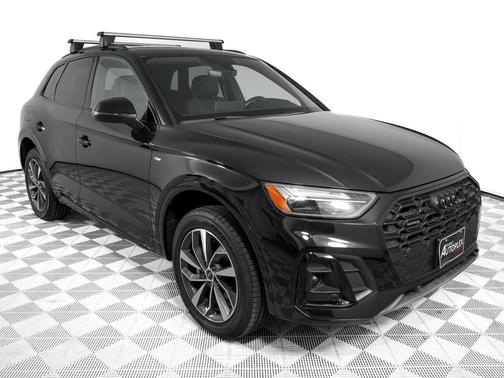 Mythos Black Metallic 2024 Audi Q5 45 S line Premium