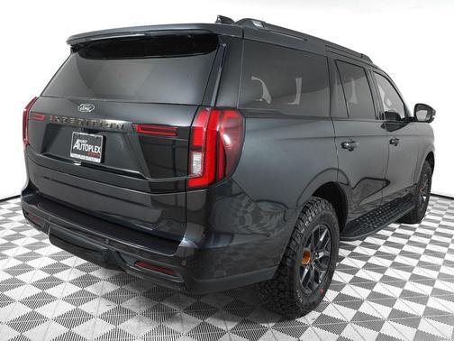 Dark Matter Gray Metallic 2025 Ford Expedition Tremor