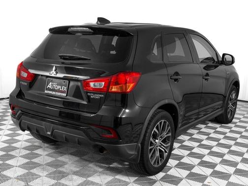 Labrador Black Metallic 2019 Mitsubishi Outlander Sport 2.0 ES