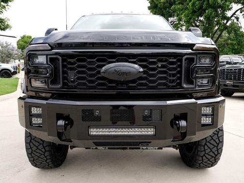 Agate Black Metallic 2026 Ford F-450 Platinum