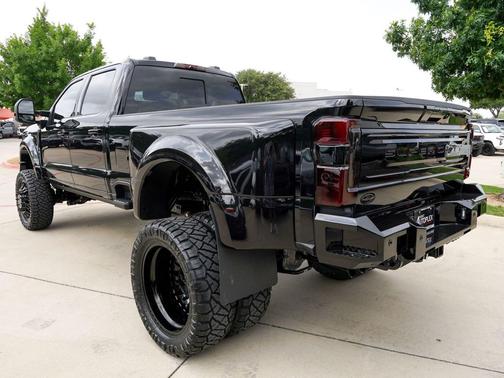Agate Black Metallic 2026 Ford F-450 Platinum