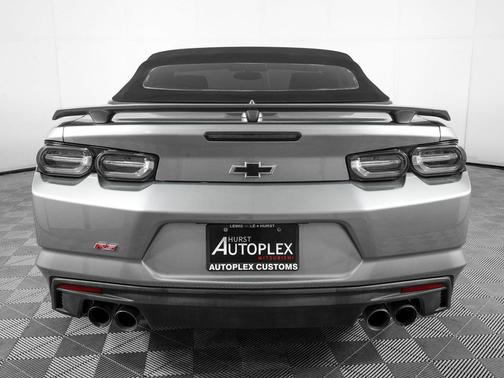 Sharkskin Metallic 2023 Chevrolet Camaro RWD Convertible LT1
