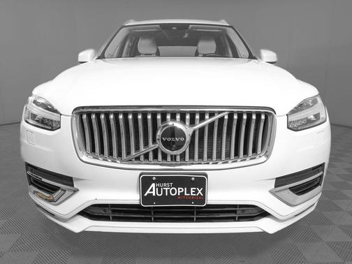 Ice White 2022 Volvo XC90 T6 Inscription