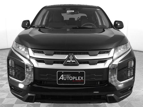 Labrador Black Pearl 2027 Mitsubishi Outlander Sport 2.0 ES
