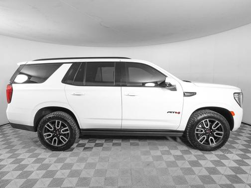 Summit White 2023 GMC Yukon 4WD AT4