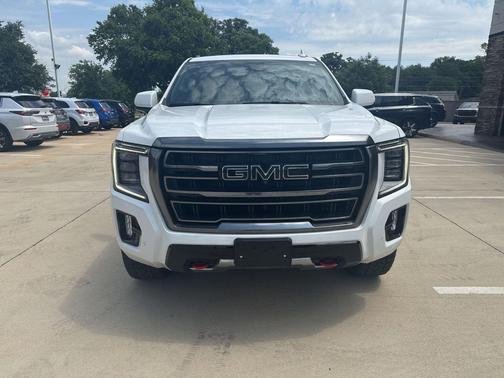 Summit White 2023 GMC Yukon 4WD AT4